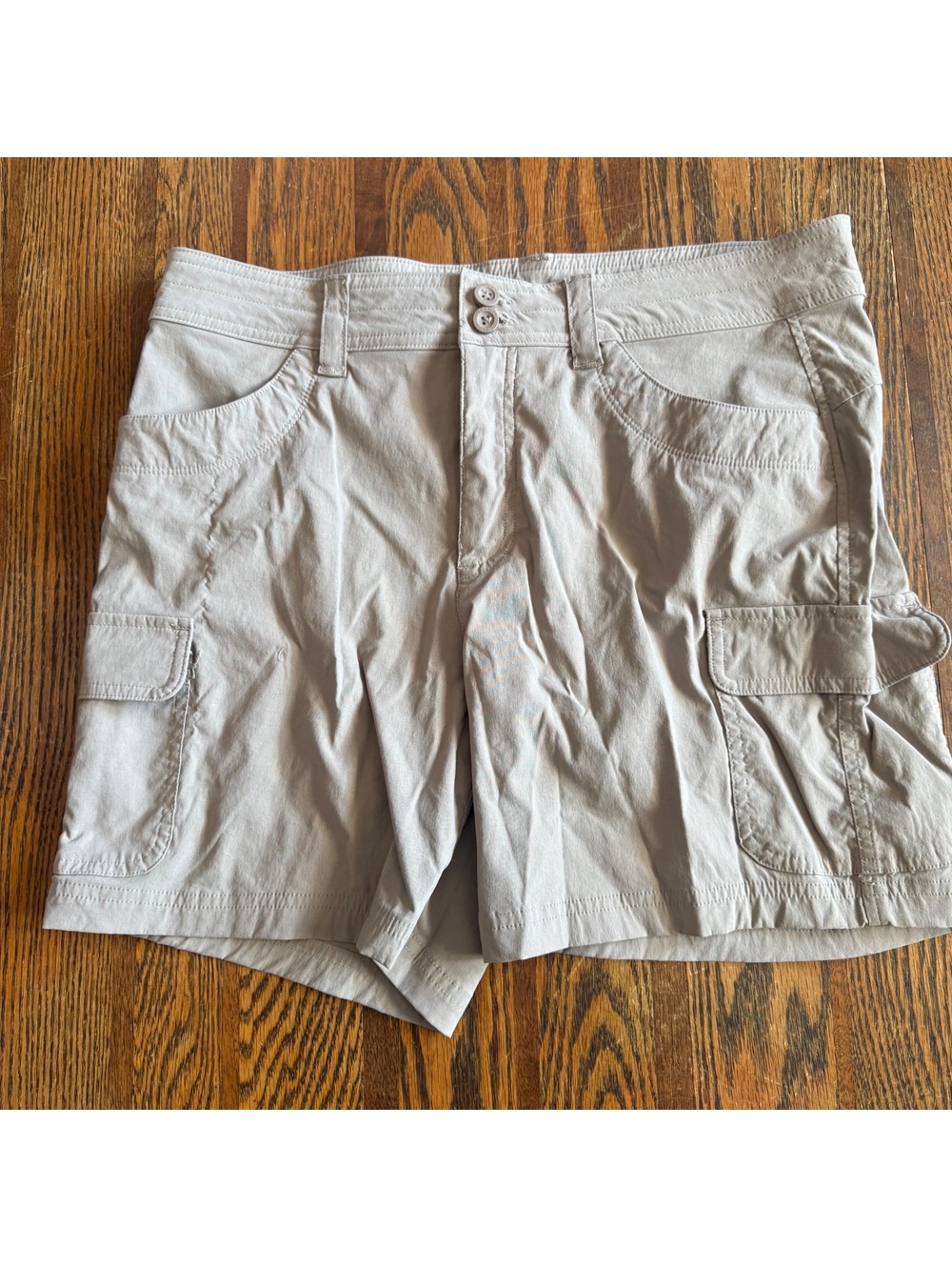Eddie Bauer Beige Nylon Blend Cargo Trail Shorts Tech Hiking Utility Womens 10